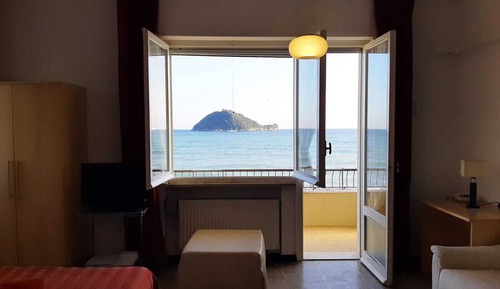 Family Studio, Multiple Beds, Balcony, Sea View