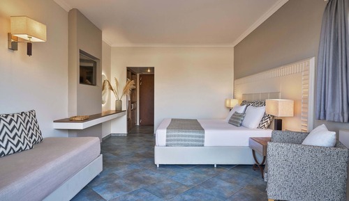 Superior Double Room, Garden View