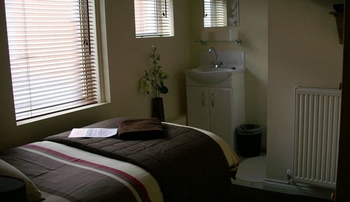 Single Room, Private Bathroom