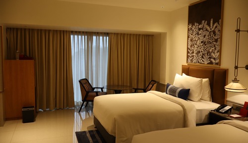 Valley View Room