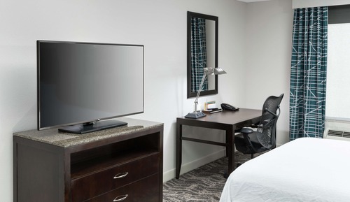 Room, 2 Queen Beds, Non Smoking (Drinks & Snacks)