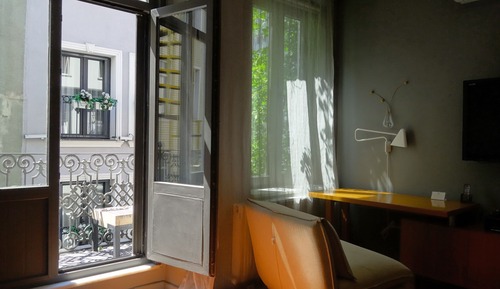 Loft w/ Balcony