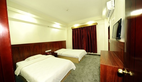 Deluxe Suite