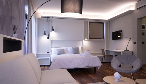 Junior Studio Suite