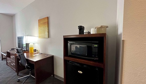 Suite, 2 Queen Beds, Non Smoking