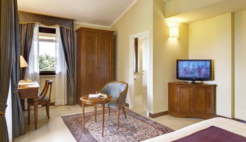 Junior Studio Suite