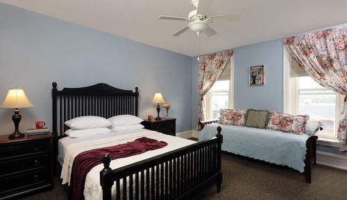Luxury Suite, Private Bathroom (Bailey Suite)