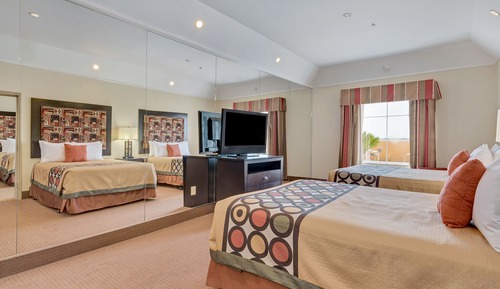 Room, Multiple Beds, Refrigerator