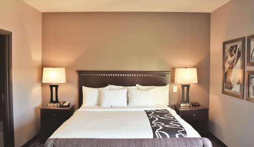 Suite, 1 King Bed, Non Smoking