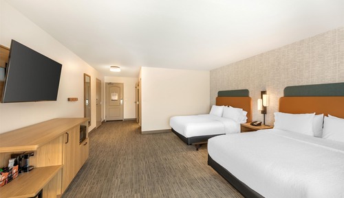 Room, 2 Queen Beds, Accessible, Non Smoking