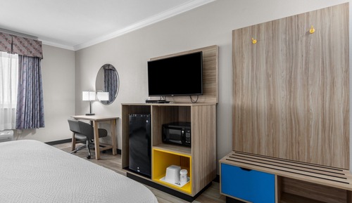 Room, 2 Queen Beds, Non Smoking