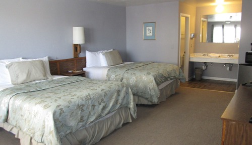 Standard Double Room, Ensuite (Double Queen Bed Room)