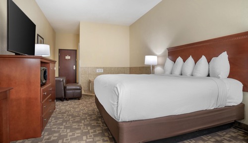 Standard Room, 1 King Bed, Non Smoking, Jetted Tub