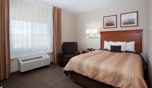 Studio Suite, 1 Queen Bed, Accessible (Communications, Accessible Tub)