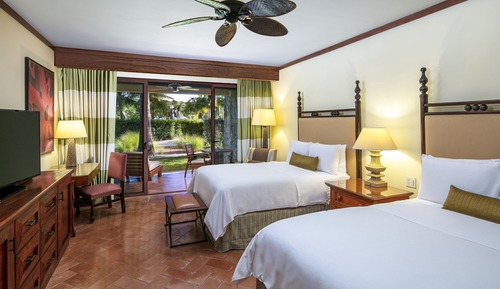 Deluxe Room, 2 Double Beds, Non Smoking, Pool View (Balcony)