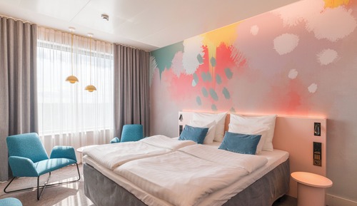 Standard Room, 1 King Bed (Wing)