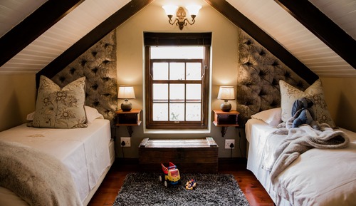 Family Cottage (2 Adults & 2 Children)