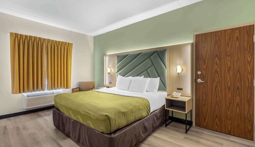 Suite, 1 King Bed, Non Smoking