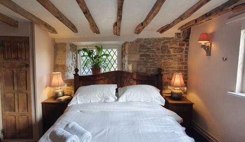 Double Room (Room 4, 1st Floor)
