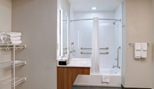 Studio Suite, 1 Queen Bed, Mobility Accessible, Kitchen (Communications)