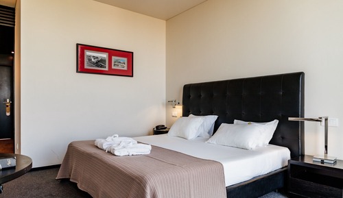 Double or Twin Room (2 Adults + 1 Child)