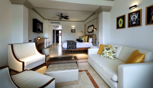 Signature Level Junior Suite