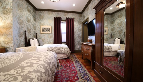 Deluxe Lyon - Street Level Room