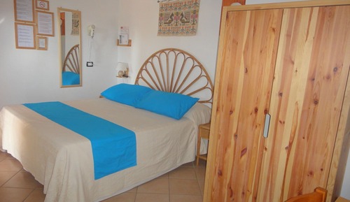 Basic Double Room, Private Bathroom (Mansard Small)
