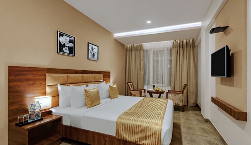 Winter Green King Room