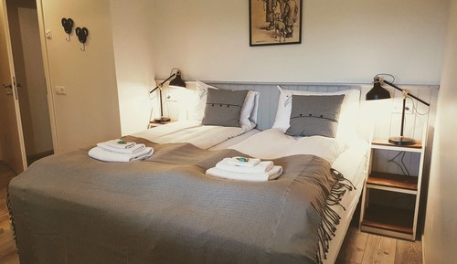 Double Room, Private Bathroom (Hlaðan)