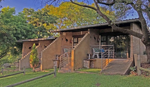 Business Double Room (Guinea Fowl)
