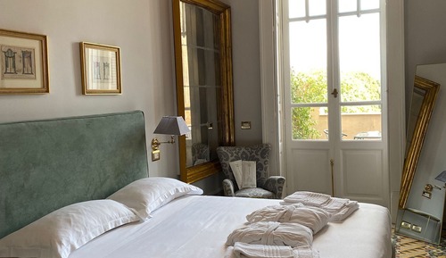 Classic Room, 1 Queen Bed, Ensuite, Sea View