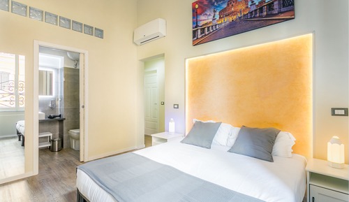 Superior Suite (310)