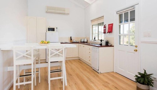 Whaley Cottage