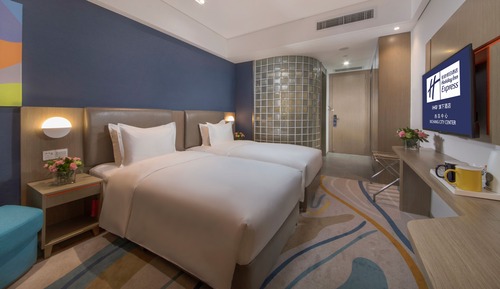 Standard Room, 2 Twin Beds, City View