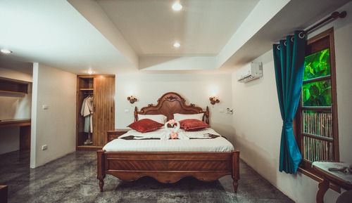 Superior Room (Double Bed)