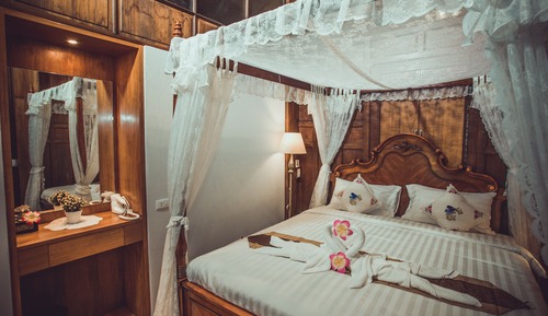 Deluxe Double Bed
