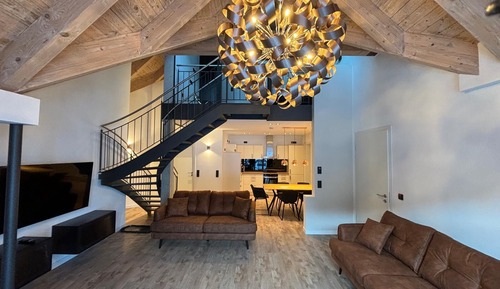 Premium Apartment, 4 Bedrooms, Balcony, Mountainside