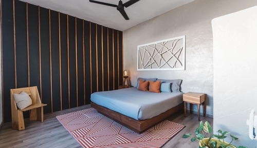 Classic Suite, 1 King Bed with Sofa bed, Pool Access, Pool View