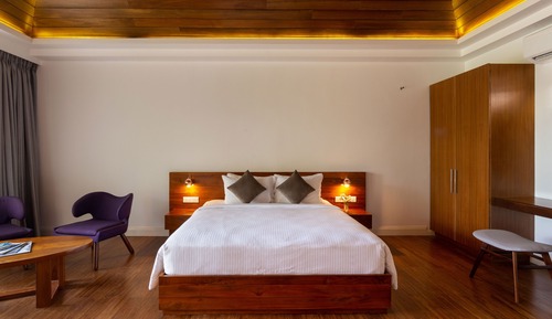 Deluxe Chalet, 1 King Bed