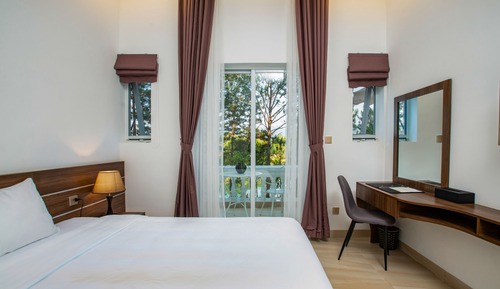 Deluxe Double or Twin Room, Lake View