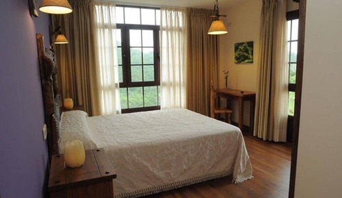 Superior Double Room (Castaño)