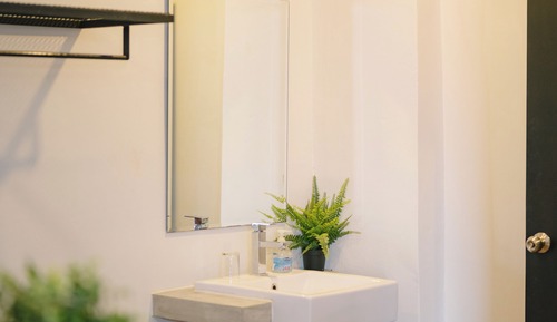 Signature Studio Suite, 1 King Bed, Non Smoking, Mountain View