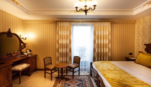 Royal Double Room, 1 King Bed, Non Smoking, City View