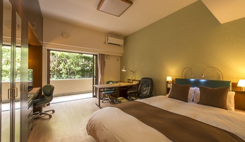 Executive Suite, Kitchen