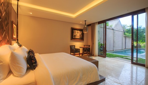 Two-Bedrooms Infinity Lap Pool Villa
