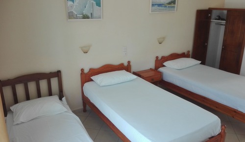 Grand Triple Room