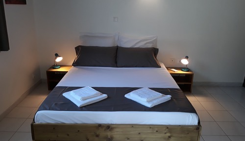 Club Studio, 1 Queen Bed, Garden View