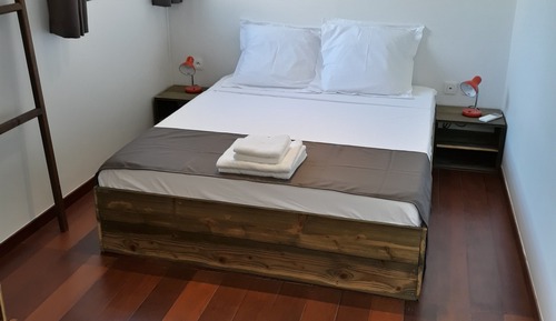 Classic Studio, 1 Queen Bed, Garden View