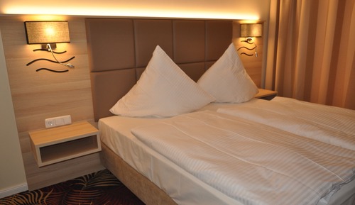 Double Room, Balcony (Doppelzimmer mit Balkon oder Terrasse)